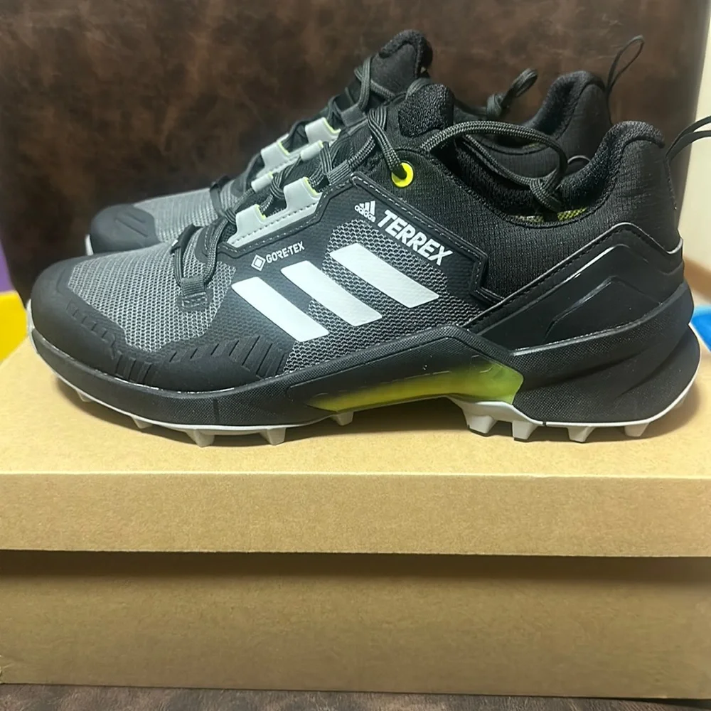 Adidas Men's Terrex Swift R3 GTX Hiking Shoes: BLACK/GRAY/GREEN: NIB: SZ 9
